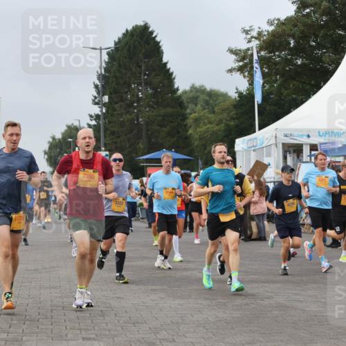 13.09.2026 - Kiel Lauf Andreas Tolksdorf http://msf.ph/oto/10338504 13.09.2026 09:55:09 Kiellinie 11758, 2390, 3322, 6564, 4236, 5295, 12, 400 meine-sportfotos.de