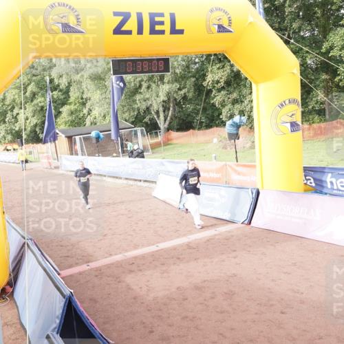 13.09.2026 - Airport Race Dennis Weichert http://msf.ph/oto/10338510 13.09.2026 10:39:42 Ziel 5104, 5108 meine-sportfotos.de