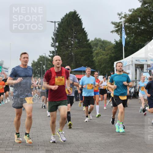 13.09.2026 - Kiel Lauf Andreas Tolksdorf http://msf.ph/oto/10338514 13.09.2026 09:55:09 Kiellinie 2390, 6564, 634, 4236, 5295, 7729 meine-sportfotos.de