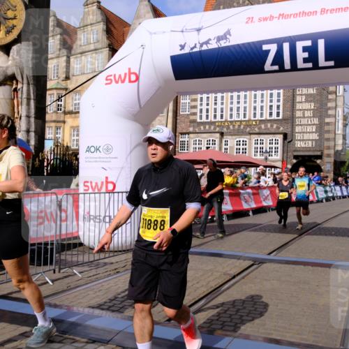 13.09.2026 - 21. swb-Marathon Bremen Tim E. http://msf.ph/oto/10338521 13.09.2026 11:08:47 Ziel 10229, 11065, 11124, 11509, 11560, 11561, 11678, 11834, 11888, 11968, 12073, 12162, 12164, 12315, 12410, 12516 meine-sportfotos.de