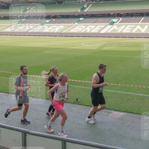 13.09.2026 - 21. swb-Marathon Bremen Michael Burmester http://msf.ph/oto/10338524 13.09.2026 13:16:28 Laufen im Stadion 134, 143, 153, 231, 263, 266, 267, 271, 449, 598, 612, 653, 990, 1057, 1185, 1312, 1465, 1539, 1813, 1825, 1874, 1987, 2013, 2067, 2218, 2235, 2259, 2351, 2359, 2363, 2381, 2385, 2386, 2466, 2468, 2484, 2532, 2550, 2562, 2579, 2586, 2664, 2667, 2678, 2698, 2760, 2778, 2783, 2797, 2799, 2821, 2846, 2859, 2874, 2958, 2974, 2996, 3001, 3075, 3104, 3133, 3157, 3165, 3185, 3195, 3213, 3237, 3265, 3331, 3366, 3382, 3387, 3479, 3486, 3501, 3506, 3512, 3670, 3829, 3847 meine-sportfotos.de
