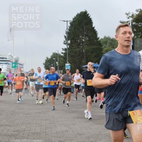 13.09.2026 - Kiel Lauf Andreas Tolksdorf http://msf.ph/oto/10338554 13.09.2026 09:55:10 Kiellinie 4052, 1175 meine-sportfotos.de