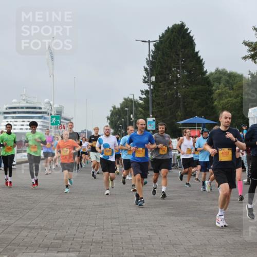 13.09.2026 - Kiel Lauf Andreas Tolksdorf http://msf.ph/oto/10338578 13.09.2026 09:55:11 Kiellinie 12569, 11108, 10580, 5574, 4052, 529 meine-sportfotos.de