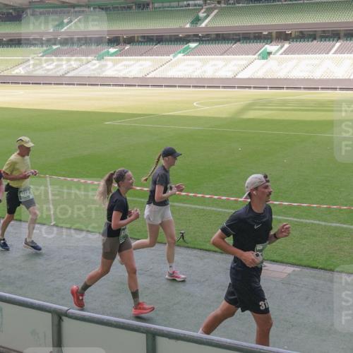 13.09.2026 - 21. swb-Marathon Bremen Michael Burmester http://msf.ph/oto/10338584 13.09.2026 13:16:39 Laufen im Stadion 134, 143, 153, 231, 263, 267, 271, 449, 588, 598, 612, 653, 990, 1057, 1185, 1312, 1465, 1539, 1813, 1825, 1874, 1987, 2013, 2067, 2096, 2218, 2235, 2259, 2351, 2359, 2363, 2381, 2385, 2386, 2389, 2468, 2532, 2550, 2562, 2579, 2586, 2655, 2664, 2667, 2678, 2698, 2760, 2778, 2783, 2797, 2799, 2821, 2846, 2859, 2874, 2974, 2996, 3001, 3075, 3104, 3133, 3157, 3165, 3185, 3195, 3213, 3237, 3265, 3314, 3331, 3366, 3382, 3387, 3479, 3486, 3501, 3506, 3512, 3829 meine-sportfotos.de