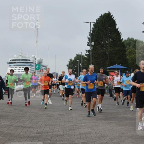 13.09.2026 - Kiel Lauf Andreas Tolksdorf http://msf.ph/oto/10338589 13.09.2026 09:55:11 Kiellinie 6742, 11108, 10580, 8155, 5574, 529, 4052 meine-sportfotos.de