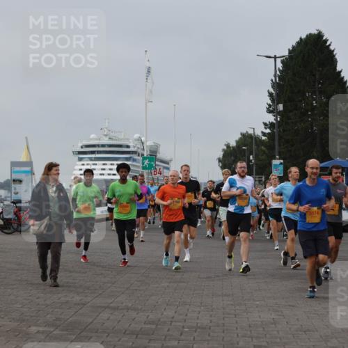 13.09.2026 - Kiel Lauf Andreas Tolksdorf http://msf.ph/oto/10338607 13.09.2026 09:55:12 Kiellinie 13, 4, 1108, 12569, 10580, 5574, 6742 meine-sportfotos.de