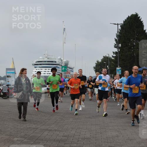 13.09.2026 - Kiel Lauf Andreas Tolksdorf http://msf.ph/oto/10338612 13.09.2026 09:55:12 Kiellinie 4, 12569, 11108, 12568, 10580, 5574, 6742 meine-sportfotos.de