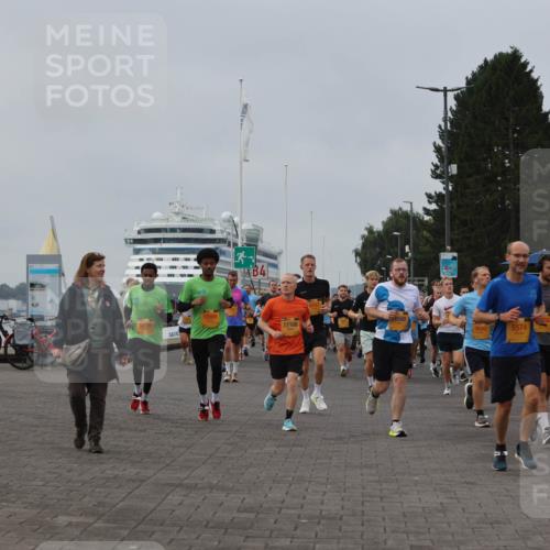 13.09.2026 - Kiel Lauf Andreas Tolksdorf http://msf.ph/oto/10338618 13.09.2026 09:55:12 Kiellinie 12569, 0580, 6742, 55, 11108, 9983, 5574 meine-sportfotos.de