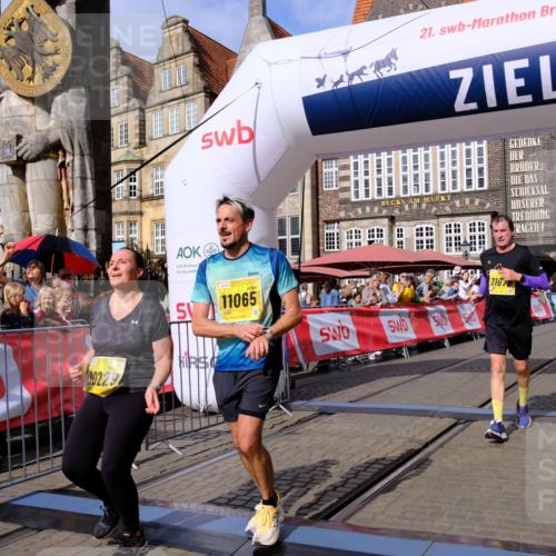 13.09.2026 - 21. swb-Marathon Bremen Tim E. http://msf.ph/oto/10338620 13.09.2026 11:08:51 Ziel 10229, 10399, 10609, 11065, 11124, 11358, 11560, 11561, 11678, 11834, 11888, 11968, 12073, 12162, 12164, 12410, 12516 meine-sportfotos.de