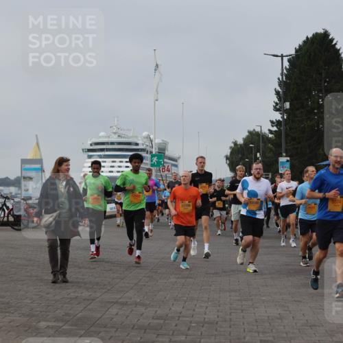 13.09.2026 - Kiel Lauf Andreas Tolksdorf http://msf.ph/oto/10338622 13.09.2026 09:55:12 Kiellinie 12569, 10580, 5574, 8155, 11108 meine-sportfotos.de