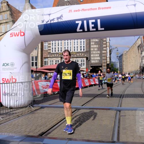 13.09.2026 - 21. swb-Marathon Bremen Tim E. http://msf.ph/oto/10338649 13.09.2026 11:08:52 Ziel 10229, 10399, 10609, 11065, 11124, 11358, 11560, 11561, 11678, 11710, 11834, 11888, 11968, 12073, 12162, 12164, 12410, 12516 meine-sportfotos.de
