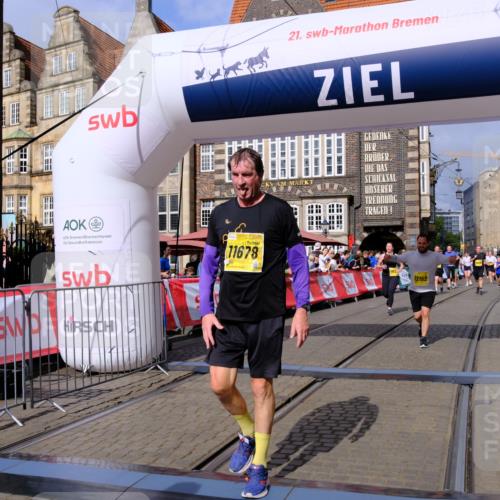 13.09.2026 - 21. swb-Marathon Bremen Tim E. http://msf.ph/oto/10338683 13.09.2026 11:08:52 Ziel 10229, 10399, 10609, 11065, 11124, 11358, 11560, 11561, 11678, 11710, 11834, 11888, 11968, 12073, 12162, 12164, 12410, 12516 meine-sportfotos.de