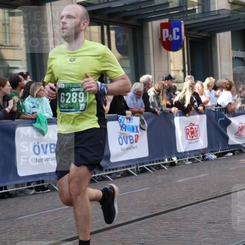 13.09.2026 - 21. swb-Marathon Bremen Strokosch-Dieckow http://msf.ph/oto/10338687 13.09.2026 13:26:28 Ziel 531, 946, 2089, 2779, 3076, 3302, 3510, 3526, 3527, 3852, 3893, 4077, 4327, 4441, 4598, 4919, 5054, 5937, 5943, 6289, 6314, 6375, 6455, 6548, 6580, 7246, 7317, 8112, 8303, 9150, 9551, 13097, 1368, 1649, 1896, 2434, 2658, 3603, 3983, 4723, 4724, 5747, 5854, 5906, 5934, 5992, 6230, 6639, 6886, 7626, 8635, 8817, 9260, 13195 meine-sportfotos.de