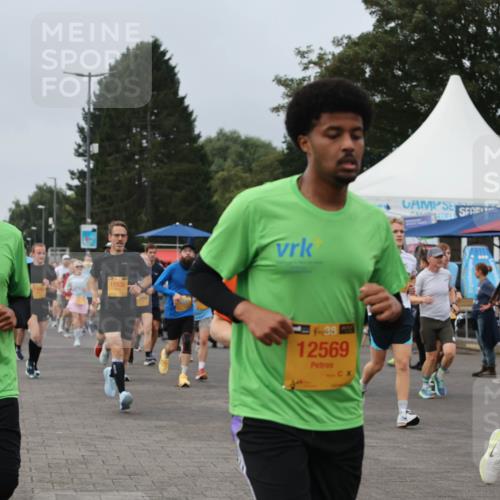 13.09.2026 - Kiel Lauf Andreas Tolksdorf http://msf.ph/oto/10338722 13.09.2026 09:55:16 Kiellinie 1, 98, 12568, 11530, 38, 12569 meine-sportfotos.de
