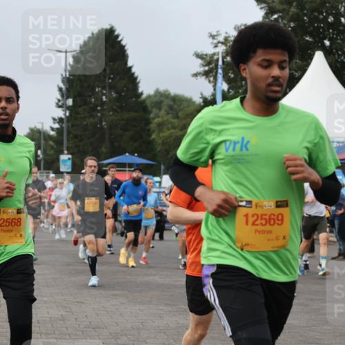 13.09.2026 - Kiel Lauf Andreas Tolksdorf http://msf.ph/oto/10338724 13.09.2026 09:55:16 Kiellinie 4, 98, 12568, 11530, 38, 12569 meine-sportfotos.de