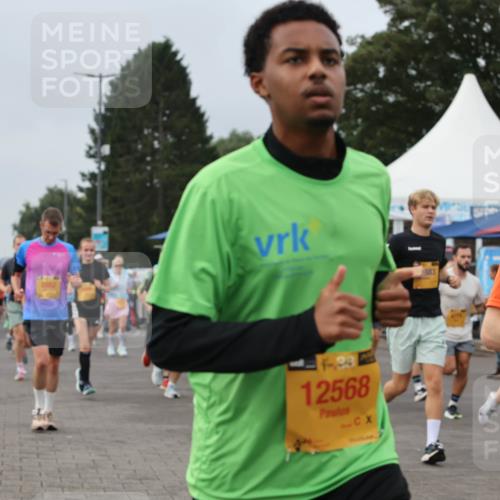 13.09.2026 - Kiel Lauf Andreas Tolksdorf http://msf.ph/oto/10338759 13.09.2026 09:55:17 Kiellinie 5, 28, 12568, 883 meine-sportfotos.de