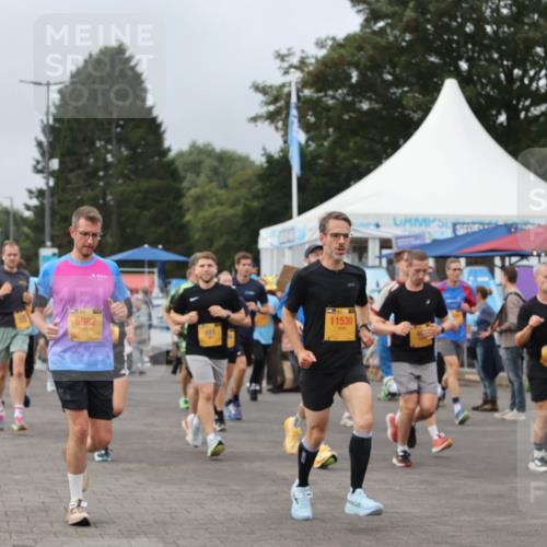 13.09.2026 - Kiel Lauf Andreas Tolksdorf http://msf.ph/oto/10338771 13.09.2026 09:55:18 Kiellinie 11129, 5982, 11530, 811, 10883 meine-sportfotos.de