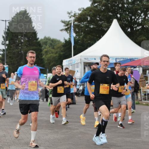 13.09.2026 - Kiel Lauf Andreas Tolksdorf http://msf.ph/oto/10338781 13.09.2026 09:55:18 Kiellinie 11129, 5982, 811, 38, 11530, 115 meine-sportfotos.de