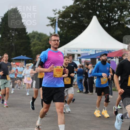 13.09.2026 - Kiel Lauf Andreas Tolksdorf http://msf.ph/oto/10338796 13.09.2026 09:55:19 Kiellinie 11129, 139, 5982, 811, 11530 meine-sportfotos.de