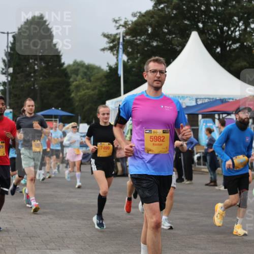 13.09.2026 - Kiel Lauf Andreas Tolksdorf http://msf.ph/oto/10338799 13.09.2026 09:55:19 Kiellinie 1129, 5262, 7499, 38, 5982, 38, 1153 meine-sportfotos.de
