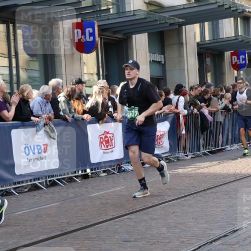 13.09.2026 - 21. swb-Marathon Bremen Strokosch-Dieckow http://msf.ph/oto/10338810 13.09.2026 13:26:31 Ziel 531, 946, 2089, 2779, 3076, 3302, 3510, 3527, 3852, 3893, 4327, 4441, 4598, 4919, 5054, 5689, 5937, 5943, 6289, 6314, 6375, 6455, 6548, 6580, 7027, 7246, 7317, 8112, 8303, 9150, 9551, 13097, 1368, 1649, 2434, 2658, 3526, 3603, 3983, 4077, 4723, 5747, 5906, 5934, 5992, 6230, 6639, 7626, 8817, 9260, 13195 meine-sportfotos.de