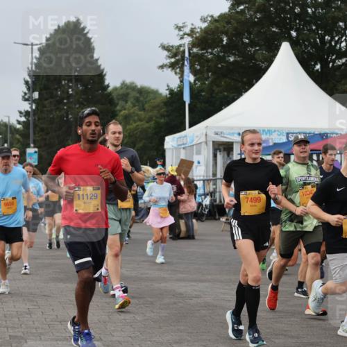 13.09.2026 - Kiel Lauf Andreas Tolksdorf http://msf.ph/oto/10338824 13.09.2026 09:55:20 Kiellinie 6656, 38, 11129, 7499, 10343, 39, 811 meine-sportfotos.de