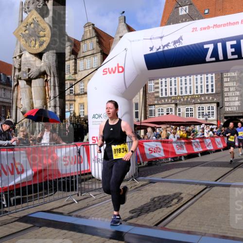 13.09.2026 - 21. swb-Marathon Bremen Tim E. http://msf.ph/oto/10338837 13.09.2026 11:08:56 Ziel 10229, 10399, 10609, 11065, 11358, 11421, 11678, 11710, 11718, 11834, 11888, 11968, 12162, 12410, 12516, 12517 meine-sportfotos.de