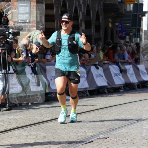 13.09.2026 - 21. swb-Marathon Bremen Strokosch-Dieckow http://msf.ph/oto/10338845 13.09.2026 13:19:56 Ziel 161, 461, 926, 1010, 1232, 1281, 1468, 1535, 1642, 2870, 2906, 4455, 4479, 4480, 4977, 4978, 7037, 7140, 7268, 7655, 7945, 8153, 8185, 9984, 13163, 205, 431, 511, 655, 1058, 1252, 1390, 1537, 1931, 2122, 2343, 2807, 2885, 2903, 3690, 4287, 5340, 5389, 5813, 5837, 6663, 7341, 7531, 9518, 9756 meine-sportfotos.de
