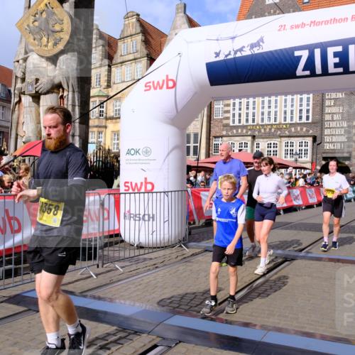 13.09.2026 - 21. swb-Marathon Bremen Tim E. http://msf.ph/oto/10338869 13.09.2026 11:09:01 Ziel 10229, 10399, 10469, 10599, 10609, 11065, 11358, 11421, 11434, 11678, 11710, 11718, 11834, 12162, 12256, 12353, 12517 meine-sportfotos.de