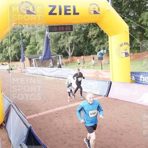 13.09.2026 - Airport Race Dennis Weichert http://msf.ph/oto/10338881 13.09.2026 10:40:09 Ziel 5123, 5124, 5381 meine-sportfotos.de