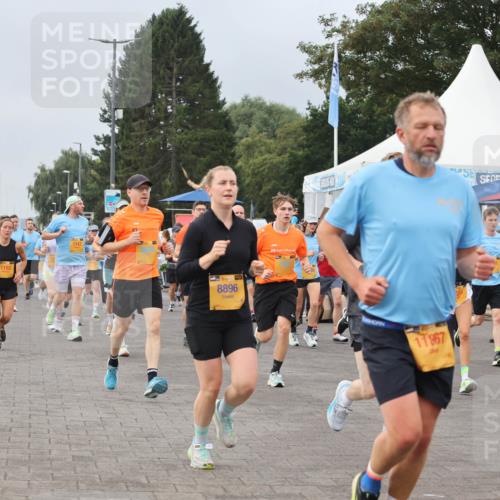 13.09.2026 - Kiel Lauf Andreas Tolksdorf http://msf.ph/oto/10338889 13.09.2026 09:55:24 Kiellinie 11888, 1192, 39, 8896, 11867, 10010 meine-sportfotos.de