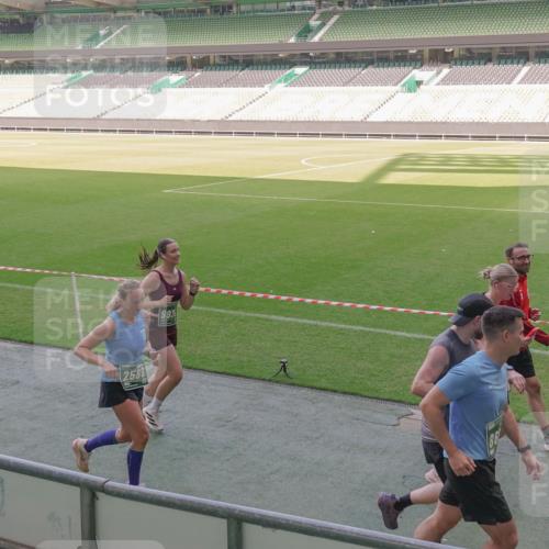 13.09.2026 - 21. swb-Marathon Bremen Michael Burmester http://msf.ph/oto/10338895 13.09.2026 13:17:23 Laufen im Stadion 134, 153, 231, 267, 271, 311, 404, 449, 588, 612, 732, 753, 837, 990, 1057, 1185, 1312, 1424, 1425, 1465, 1539, 1790, 1813, 1825, 1844, 1868, 1987, 2056, 2067, 2096, 2259, 2351, 2357, 2358, 2363, 2381, 2389, 2419, 2532, 2550, 2562, 2579, 2586, 2601, 2647, 2655, 2664, 2678, 2698, 2778, 2797, 2799, 2821, 2846, 2880, 2893, 2974, 2984, 2996, 3104, 3133, 3146, 3180, 3195, 3210, 3213, 3314, 3331, 3337, 3366, 3387, 3421, 3431, 3476, 3479, 3501, 3506, 3537, 3548, 3633, 3654 meine-sportfotos.de