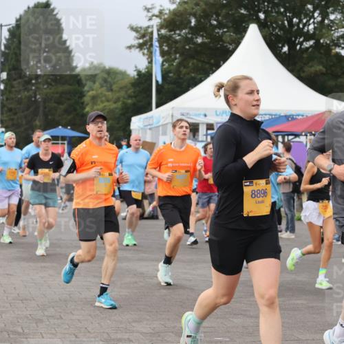13.09.2026 - Kiel Lauf Andreas Tolksdorf http://msf.ph/oto/10338905 13.09.2026 09:55:25 Kiellinie 1192, 8079, 8896, 48, 7372 meine-sportfotos.de