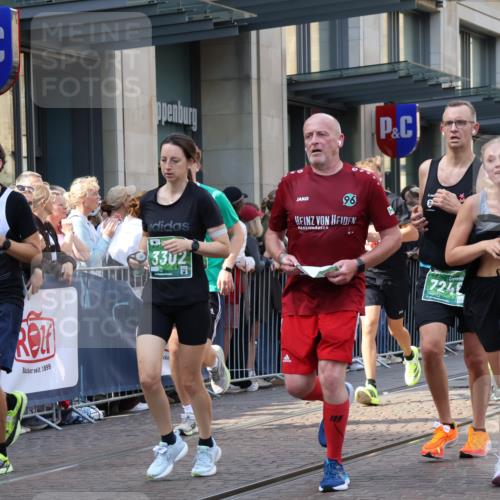 13.09.2026 - 21. swb-Marathon Bremen Strokosch-Dieckow http://msf.ph/oto/10338907 13.09.2026 13:26:34 Ziel 531, 946, 2089, 2779, 3076, 3302, 3510, 3527, 3852, 3893, 4327, 4397, 4441, 4563, 4598, 4919, 5054, 5689, 5937, 5943, 6289, 6314, 6375, 6455, 6580, 7027, 7246, 7317, 8112, 8303, 9150, 9511, 9551, 9854, 9878, 13097, 1368, 1649, 2434, 2658, 2779, 3526, 3603, 3983, 4077, 4723, 5747, 5934, 5992, 6230, 6548, 6639, 7626, 8817, 9260, 13195 meine-sportfotos.de
