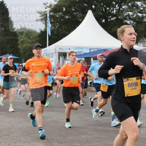 13.09.2026 - Kiel Lauf Andreas Tolksdorf http://msf.ph/oto/10338918 13.09.2026 09:55:25 Kiellinie 1192, 8079, 2225, 4, 48, 8896 meine-sportfotos.de