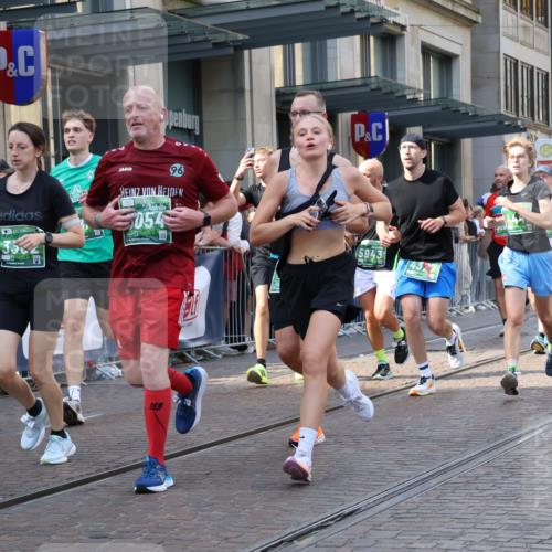 13.09.2026 - 21. swb-Marathon Bremen Strokosch-Dieckow http://msf.ph/oto/10338946 13.09.2026 13:26:34 Ziel 531, 946, 2089, 2779, 3076, 3302, 3510, 3527, 3852, 3893, 4327, 4397, 4441, 4563, 4598, 4919, 5054, 5689, 5937, 5943, 6289, 6314, 6375, 6455, 6580, 7027, 7246, 7317, 8112, 8303, 9150, 9511, 9551, 9854, 9878, 13097, 1368, 1649, 2434, 2658, 2779, 3526, 3603, 3983, 4077, 4723, 5747, 5934, 5992, 6230, 6548, 6639, 7626, 8817, 9260, 13195 meine-sportfotos.de
