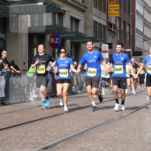 13.09.2026 - 21. swb-Marathon Bremen Strokosch-Dieckow http://msf.ph/oto/10338949 13.09.2026 11:06:09 Ziel 10376, 10654, 10681, 10682, 10849, 10852, 10853, 11021, 11028, 11240, 11340, 11374, 11432, 11690, 11729, 11849, 12217, 12479, 12485, 10018, 10204, 10305, 10375, 10382, 10619, 10662, 11029, 11132, 11156, 11164, 11460, 11477, 11674, 11775, 11786, 12186, 12378, 12486, 12523, 12528 meine-sportfotos.de