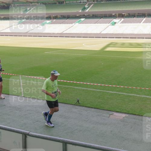 13.09.2026 - 21. swb-Marathon Bremen Michael Burmester http://msf.ph/oto/10338966 13.09.2026 13:17:32 Laufen im Stadion 134, 153, 231, 267, 271, 311, 404, 449, 588, 732, 753, 837, 990, 1057, 1185, 1312, 1424, 1425, 1465, 1539, 1790, 1813, 1825, 1844, 1868, 1987, 2056, 2067, 2096, 2123, 2259, 2351, 2357, 2358, 2363, 2381, 2389, 2419, 2532, 2550, 2562, 2579, 2586, 2601, 2647, 2655, 2664, 2778, 2797, 2799, 2821, 2846, 2849, 2880, 2893, 2974, 2984, 2996, 3104, 3133, 3146, 3180, 3195, 3210, 3213, 3314, 3337, 3366, 3387, 3421, 3431, 3476, 3479, 3501, 3506, 3537, 3548, 3633, 3654, 3740 meine-sportfotos.de