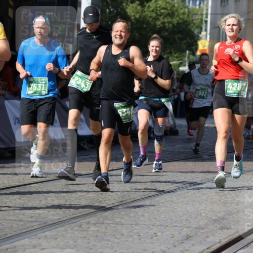 13.09.2026 - 21. swb-Marathon Bremen Strokosch-Dieckow http://msf.ph/oto/10338975 13.09.2026 13:20:00 Ziel 161, 461, 926, 1010, 1232, 1281, 1468, 1535, 1642, 2870, 2906, 3966, 4101, 4479, 4480, 4977, 4978, 7037, 7140, 7268, 7655, 8185, 9359, 9984, 13163, 205, 655, 1058, 1390, 1537, 1750, 1931, 2122, 2343, 2807, 2885, 2903, 3685, 3690, 4287, 5340, 5389, 5583, 6663, 7341, 7531, 7664, 9518, 9756 meine-sportfotos.de