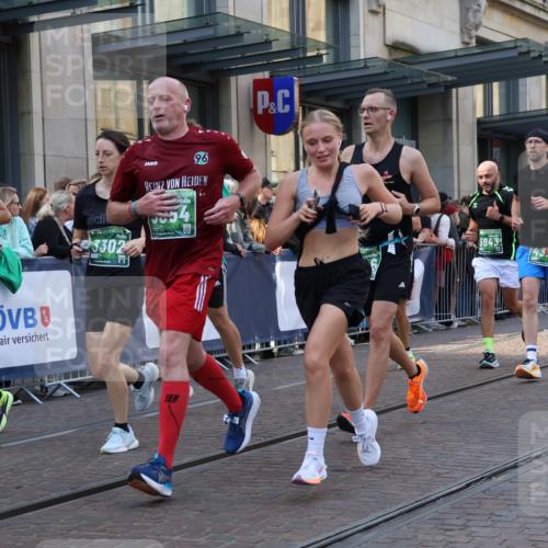 13.09.2026 - 21. swb-Marathon Bremen Strokosch-Dieckow http://msf.ph/oto/10338979 13.09.2026 13:26:35 Ziel 531, 946, 2089, 3076, 3302, 3510, 3527, 3852, 3893, 4327, 4397, 4441, 4563, 4598, 4919, 5054, 5689, 5937, 5943, 6289, 6314, 6375, 6455, 6580, 7027, 7246, 7317, 8112, 8303, 9150, 9511, 9551, 9854, 9878, 13097, 1368, 1649, 2434, 2658, 2779, 3526, 3603, 3983, 4077, 5747, 5934, 5992, 6230, 6548, 6639, 7626, 8817, 9260, 13195 meine-sportfotos.de