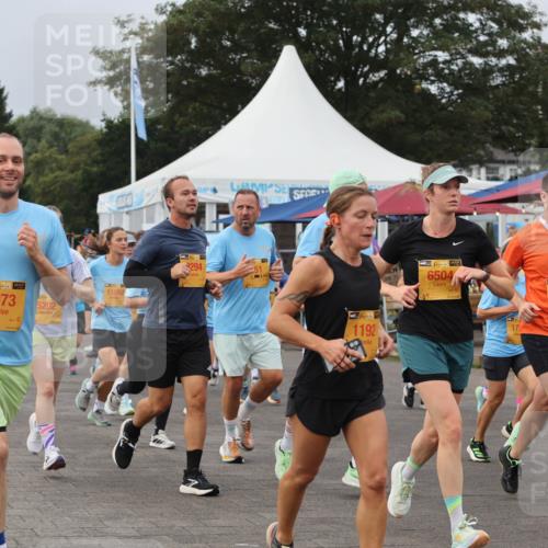 13.09.2026 - Kiel Lauf Andreas Tolksdorf http://msf.ph/oto/10338992 13.09.2026 09:55:28 Kiellinie 1888, 8, 38, 8973, 5202, 11567, 39, 294, 7, 38, 1192, 6504, 9420, 12445 meine-sportfotos.de
