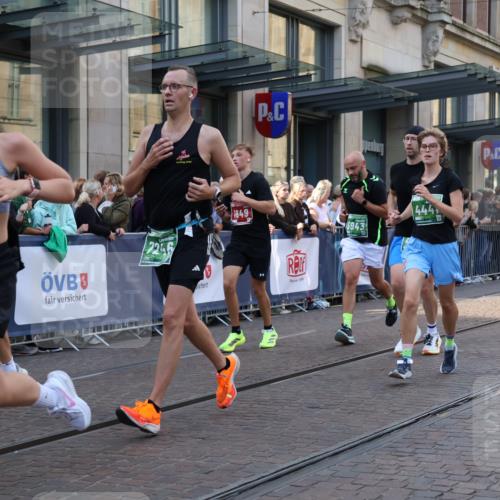 13.09.2026 - 21. swb-Marathon Bremen Strokosch-Dieckow http://msf.ph/oto/10339009 13.09.2026 13:26:36 Ziel 531, 946, 1493, 1494, 2089, 3076, 3302, 3510, 3527, 3852, 3893, 4327, 4397, 4441, 4563, 4598, 4919, 5054, 5689, 5937, 5943, 6289, 6314, 6375, 6455, 6580, 7027, 7072, 7246, 7317, 8112, 8303, 9150, 9511, 9551, 9854, 9878, 13097, 1368, 1649, 2434, 2658, 2779, 3526, 3603, 3983, 4077, 5747, 5934, 5992, 6230, 6375, 6548, 6639, 7626, 8817, 9260, 13195 meine-sportfotos.de