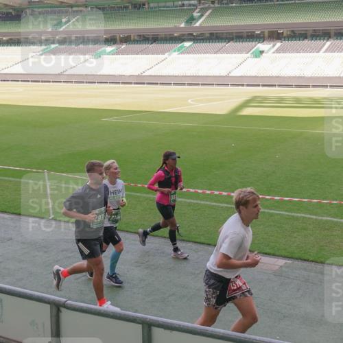 13.09.2026 - 21. swb-Marathon Bremen Michael Burmester http://msf.ph/oto/10339027 13.09.2026 13:17:43 Laufen im Stadion 134, 153, 267, 271, 311, 404, 449, 546, 588, 732, 753, 837, 990, 1057, 1312, 1424, 1425, 1465, 1539, 1790, 1813, 1825, 1844, 1868, 1987, 2056, 2067, 2096, 2123, 2259, 2357, 2358, 2363, 2381, 2389, 2419, 2532, 2550, 2562, 2586, 2601, 2614, 2647, 2655, 2778, 2797, 2821, 2849, 2857, 2880, 2893, 2974, 2984, 2996, 2999, 3096, 3100, 3104, 3146, 3180, 3195, 3210, 3213, 3314, 3337, 3366, 3387, 3421, 3431, 3476, 3479, 3501, 3506, 3537, 3548, 3633, 3654, 3740, 4478 meine-sportfotos.de