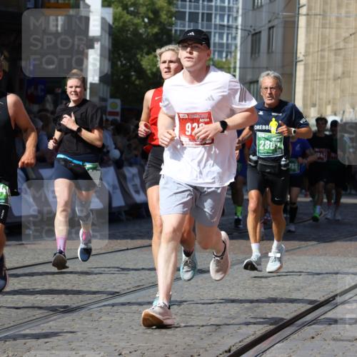 13.09.2026 - 21. swb-Marathon Bremen Strokosch-Dieckow http://msf.ph/oto/10339044 13.09.2026 13:20:01 Ziel 161, 461, 926, 1010, 1232, 1281, 1468, 1535, 1642, 2870, 2906, 3319, 3966, 4101, 4479, 4480, 4977, 4978, 7037, 7140, 7655, 8185, 9082, 9359, 9984, 13163, 205, 655, 1058, 1390, 1537, 1750, 1931, 2122, 2343, 2807, 2885, 2903, 3685, 3690, 4287, 5340, 5389, 5583, 6663, 7341, 7531, 7664, 9518, 9756 meine-sportfotos.de