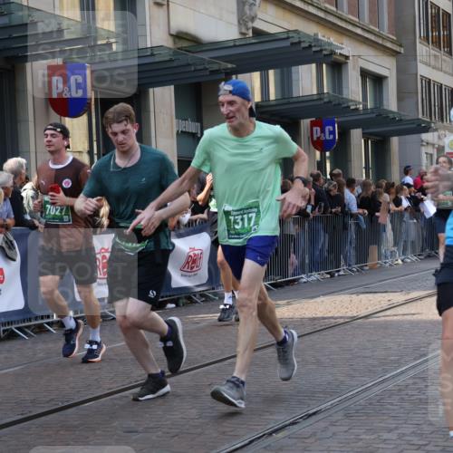 13.09.2026 - 21. swb-Marathon Bremen Strokosch-Dieckow http://msf.ph/oto/10339139 13.09.2026 13:26:40 Ziel 531, 946, 1493, 1494, 2089, 2454, 3076, 3302, 3510, 3527, 3893, 4121, 4327, 4397, 4441, 4563, 4919, 5054, 5689, 5937, 5943, 6314, 6455, 6580, 7027, 7072, 7246, 7317, 8112, 8303, 9150, 9511, 9551, 9854, 9878, 13097, 1368, 1649, 2434, 2658, 2779, 3526, 3603, 3852, 4077, 4598, 5747, 5992, 6230, 6289, 6375, 6548, 6639, 7626, 8112, 8817, 9260, 13195 meine-sportfotos.de