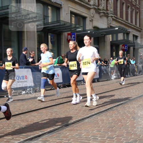 13.09.2026 - 21. swb-Marathon Bremen Strokosch-Dieckow http://msf.ph/oto/10339142 13.09.2026 11:06:16 Ziel 10323, 10654, 10795, 10849, 10852, 10853, 10989, 11021, 11028, 11240, 11340, 11370, 11374, 11432, 11729, 12146, 12217, 12485, 10204, 10375, 10376, 10619, 10662, 10681, 10682, 11029, 11132, 11156, 11340, 11460, 11477, 11674, 11690, 11775, 11786, 11849, 12186, 12479, 12486 meine-sportfotos.de