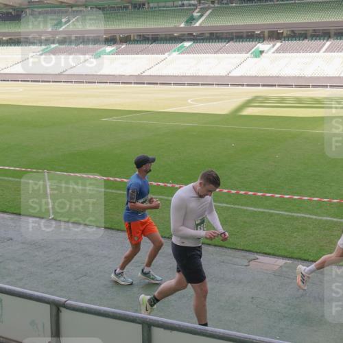 13.09.2026 - 21. swb-Marathon Bremen Michael Burmester http://msf.ph/oto/10339144 13.09.2026 13:18:03 Laufen im Stadion 134, 267, 271, 311, 404, 449, 486, 546, 588, 732, 753, 837, 921, 1057, 1424, 1425, 1431, 1765, 1790, 1813, 1825, 1844, 1868, 1987, 2056, 2067, 2096, 2123, 2137, 2259, 2294, 2357, 2358, 2381, 2389, 2419, 2453, 2532, 2550, 2562, 2586, 2601, 2614, 2647, 2655, 2797, 2821, 2849, 2857, 2879, 2880, 2893, 2984, 2996, 2999, 3096, 3100, 3104, 3146, 3180, 3195, 3210, 3213, 3285, 3314, 3337, 3366, 3421, 3431, 3476, 3479, 3506, 3537, 3548, 3619, 3633, 3654, 3740, 3879, 4478 meine-sportfotos.de