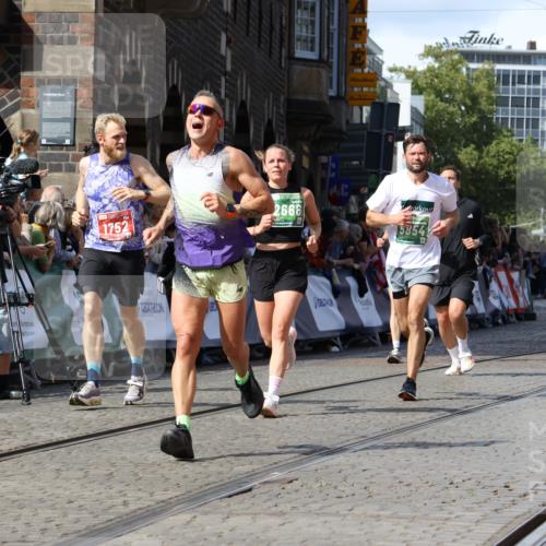 13.09.2026 - 21. swb-Marathon Bremen Strokosch-Dieckow http://msf.ph/oto/10339169 13.09.2026 13:26:03 Ziel 150, 191, 1458, 1647, 1752, 2033, 2421, 2781, 2987, 3124, 3186, 3722, 3806, 4161, 4411, 4439, 4717, 4842, 4927, 5013, 5139, 5622, 5703, 8271, 8545, 8597, 8890, 9440, 9506, 1896, 2666, 3983, 4723, 4724, 5854, 5906, 5934, 6886, 8635 meine-sportfotos.de