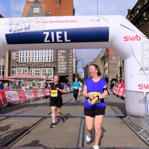 13.09.2026 - 21. swb-Marathon Bremen Tim E. http://msf.ph/oto/10339182 13.09.2026 11:09:17 Ziel 10217, 10321, 10455, 10469, 10570, 10599, 10630, 11011, 11053, 11074, 11138, 11304, 11434, 11531, 11578, 11812, 11905, 12192, 12256, 12337, 12353, 12438, 12554 meine-sportfotos.de
