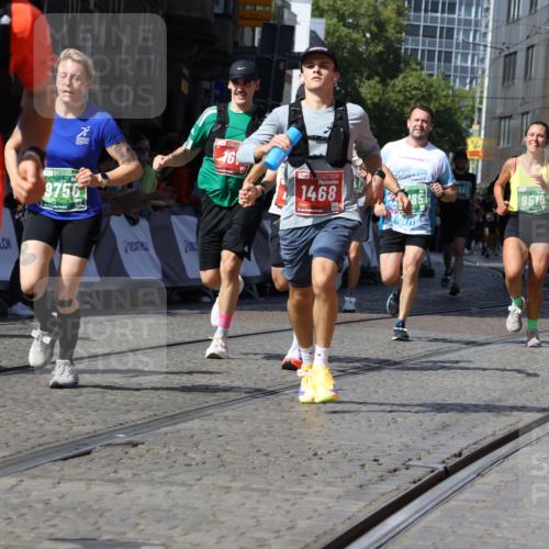 13.09.2026 - 21. swb-Marathon Bremen Strokosch-Dieckow http://msf.ph/oto/10339186 13.09.2026 13:20:07 Ziel 161, 411, 461, 495, 1010, 1053, 1281, 1468, 1535, 1551, 1642, 1972, 2870, 2906, 3240, 3319, 3411, 3966, 4101, 4479, 4480, 7037, 7404, 7488, 7655, 8185, 8263, 9082, 9359, 9984, 13192, 232, 655, 1750, 1931, 2122, 2577, 2885, 3685, 4351, 5450, 5583, 6901, 7018, 7341, 7664, 8178, 9047, 9518, 9756 meine-sportfotos.de